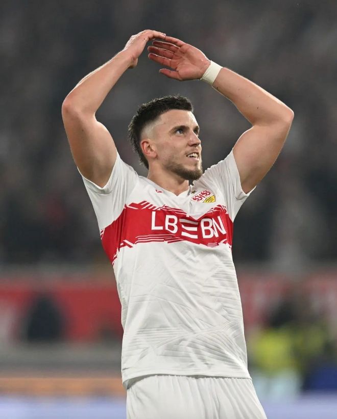 ayx 中国官网登录-转折点！法兰克福主帅复盘，西甲今夜攻防权衡，压力陡增，临场指挥获称赞(德甲联赛盘路特点和投注策略第十五章解析)