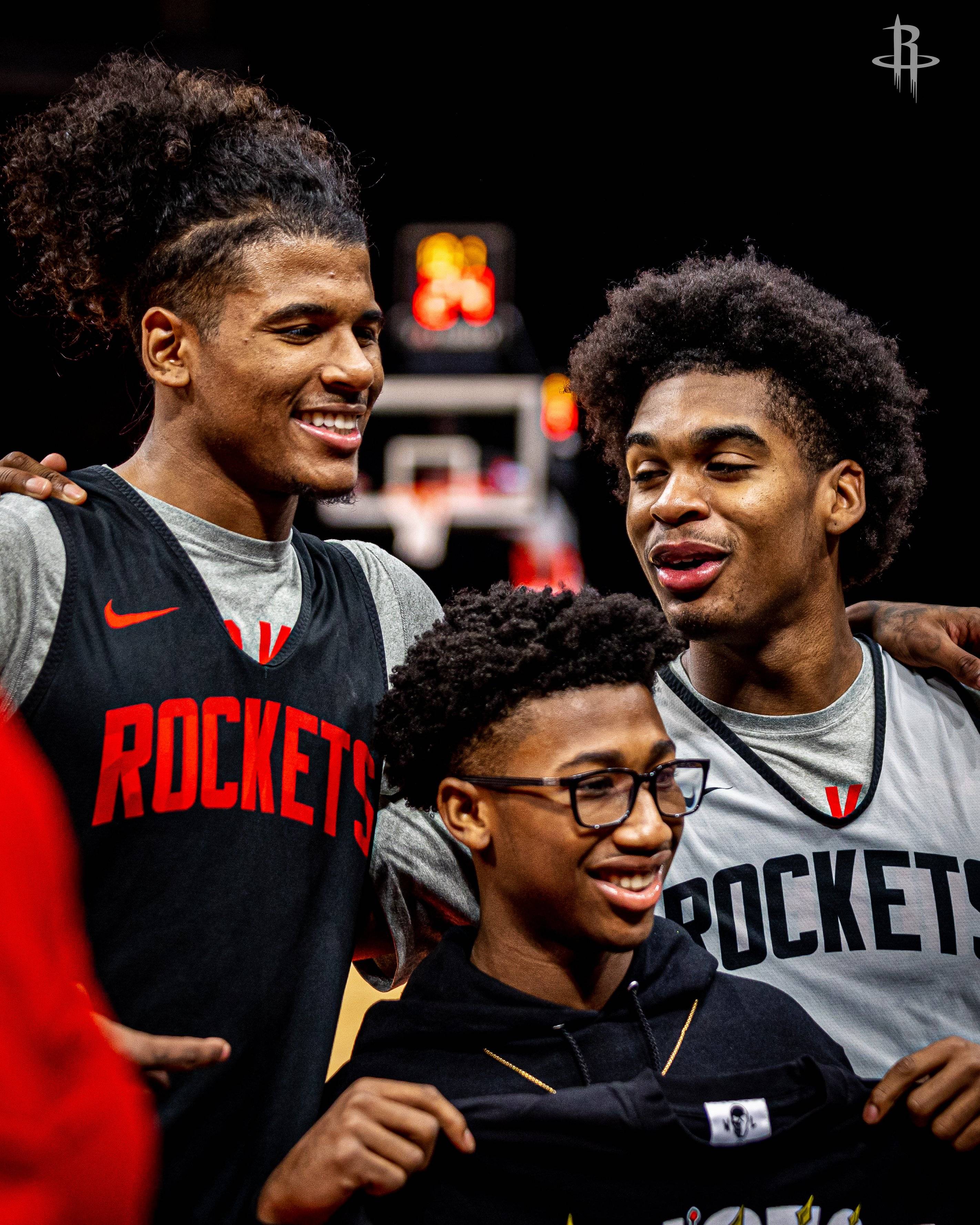 爱游戏官方网站登录-包含休斯敦火箭训练开放日，今夜手感冰凉引欢呼，国王杯在即，赛程密集仍需轮换的词条